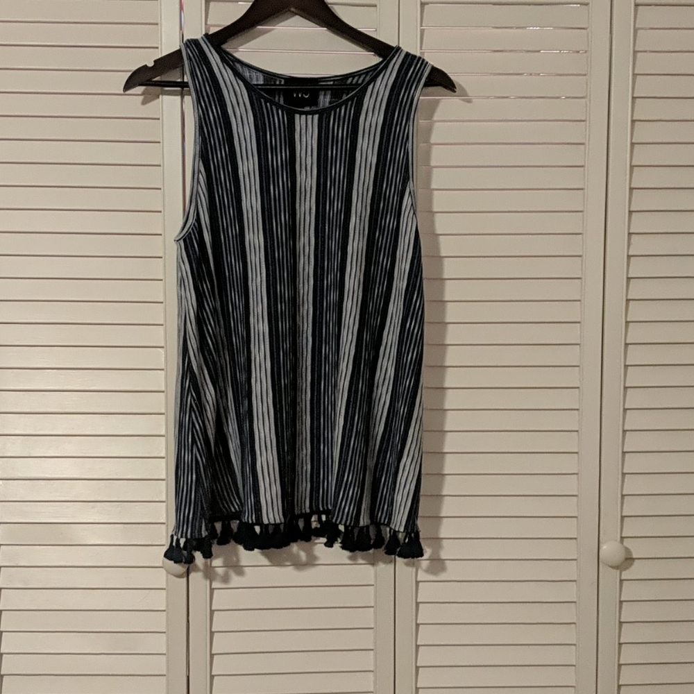 EUC W5 blue and white tank top size L